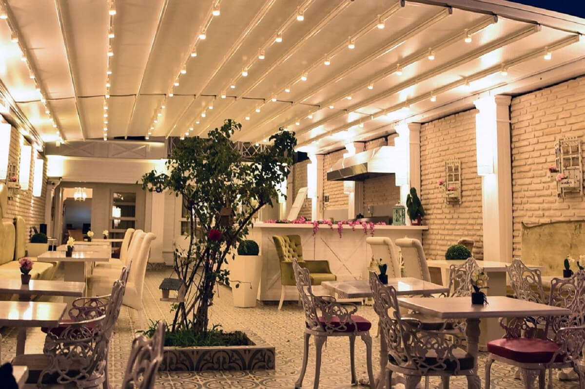 restaurant2