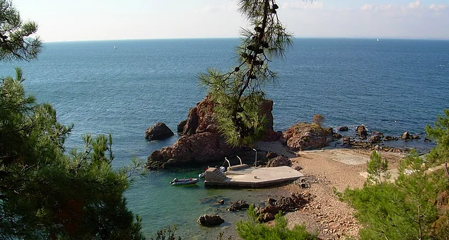 Kalpazankaya'ya gidin.